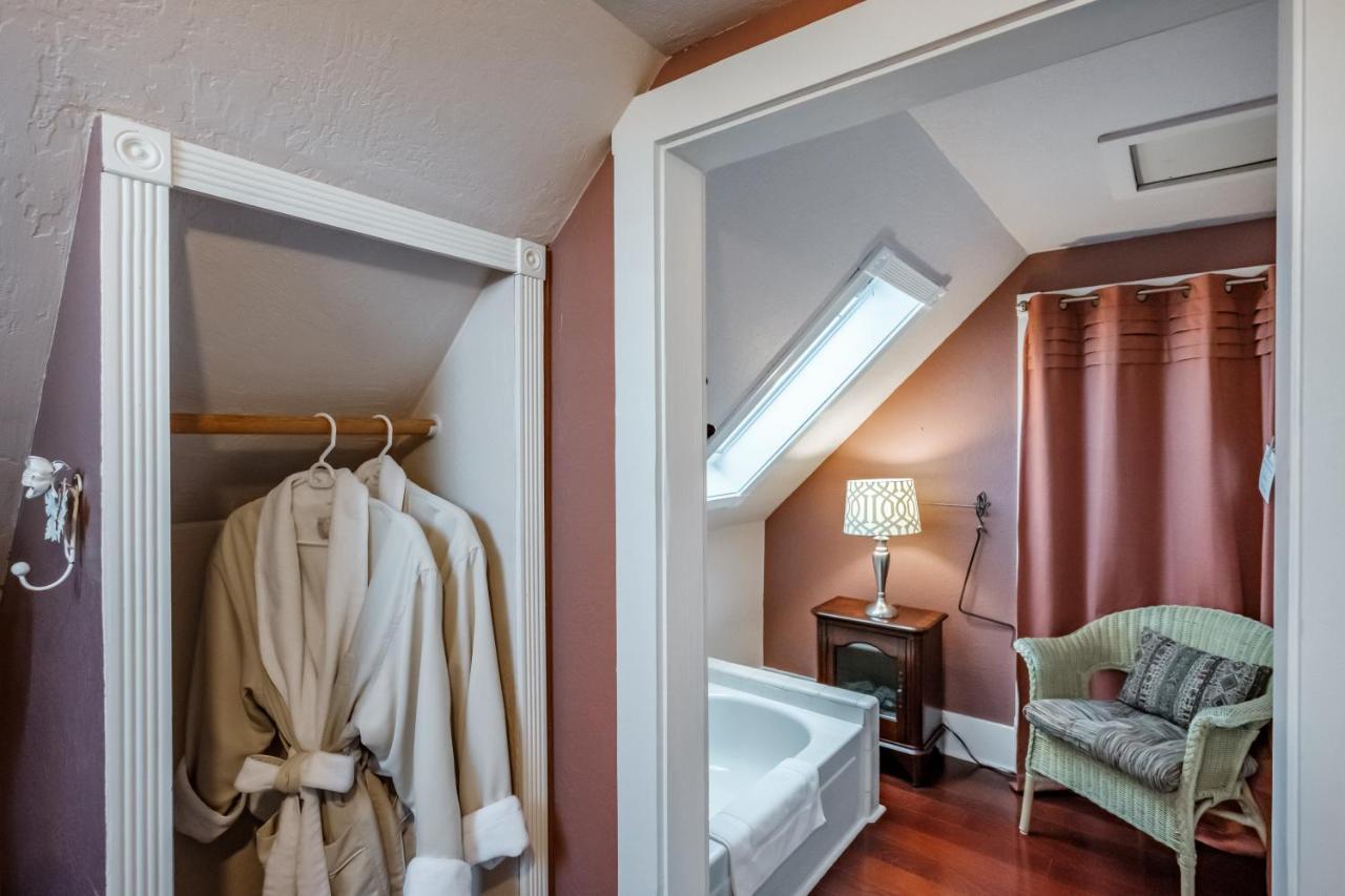 Mamere'S Guest House Monmouth Ngoại thất bức ảnh